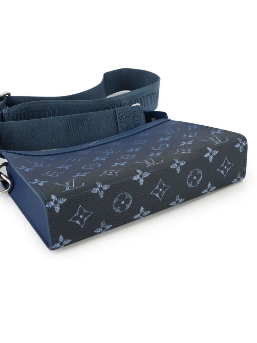 Louis Vuitton Monogram Gradient Gaston Wearable